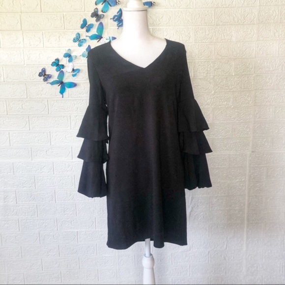 Dresses & Skirts - COPY - 🌻BOGO🌻 Unbranded black long sleeve ruffles dress
